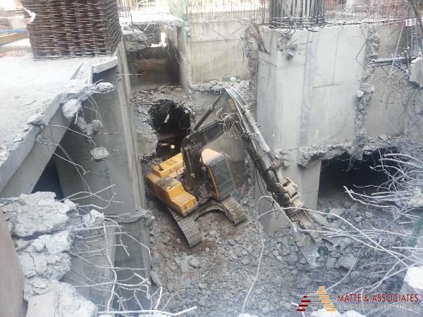 LARGE SCALE HYDRAULIC CONCRETE CRUSHING AND BREAKING